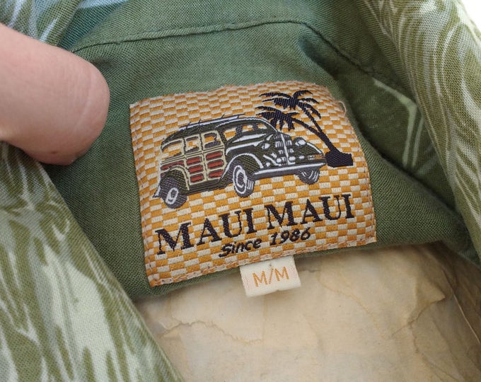 Green hawaii shirt by Maui Maui size M, ca. 1990s casual summer shirt with bamboo pattern, beach holiday wear, short sleeve mens shirt