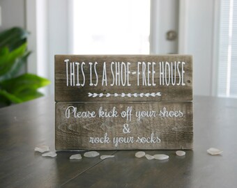 Please remove your shoes sign, shoe-free house sign, no shoes allowed sign