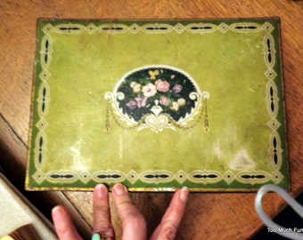 Gorgeous VINTAGE Uneeda Biscuit Cookie Tin by Nabisco with Rose Medallion, keepsake box, Tin Box