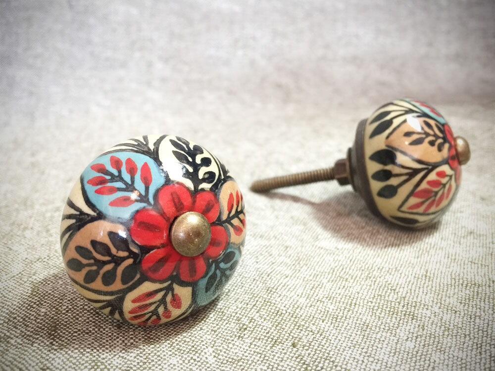 Decorative Ceramic Floral Knobs/ set of 2/ Shabby Chic Vintage