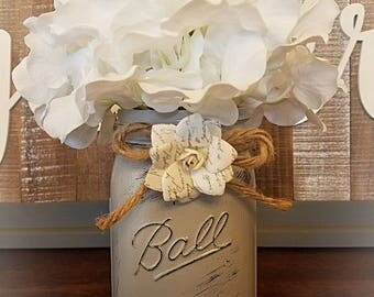 Handmade, distressed vintage flower vase (Gray)