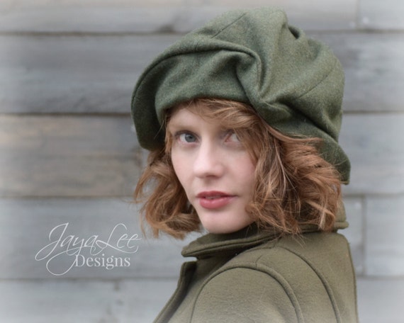 Draped Beret Hat in Forest Green Wool Tweed