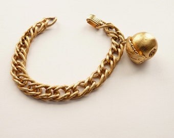 Vintage Napier Golden Apple Charm Bracelet Book Piece c. 1970s 7.75 Inch Gold Chain