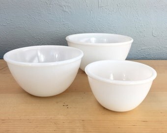 Cute Set of Four White Glass Bowls, Nesting Bowls, Mixing Bowl Set, Batter Bowl
