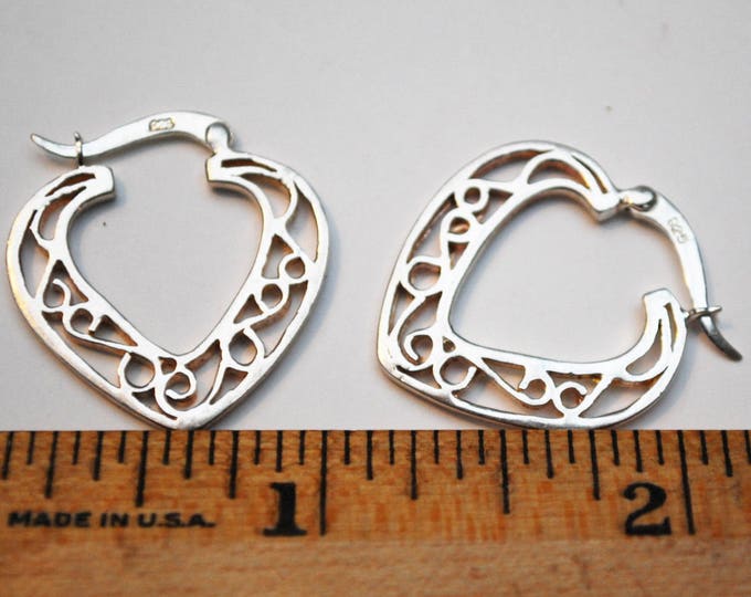 Sterling Hoop Earrings - Heart silver Filigree - Pierced earring