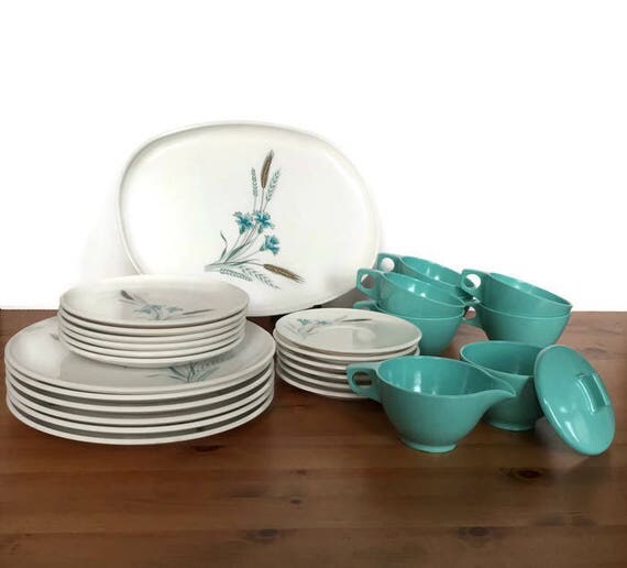 1959 Melmac 28 piece dinner set plastic Westinghouse Darien line