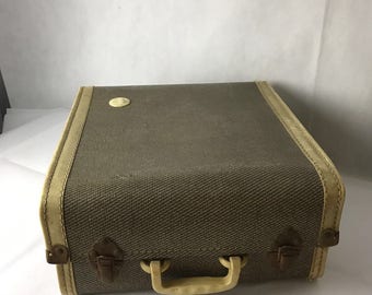 Square Cream Travel Bag 1940's
