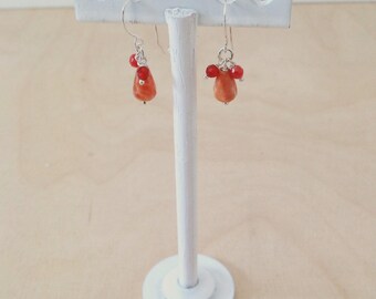 Earrings with carnelian and red agate