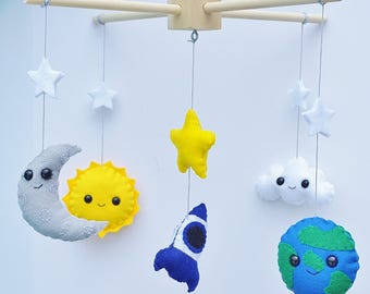 Baby mobile / Space mobile / Baby room decor / Modern Nursery mobile / Natural nursery decor / Made to Order
