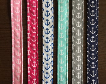 Anchor pacifier clips