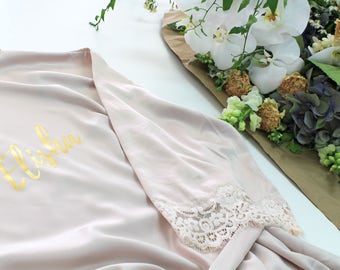 Personalised Lace Bridal Robe // Bridesmaid Robes // Robe // Bridal Robe // Bride Robe // Bridal Party Robes // Satin Robes
