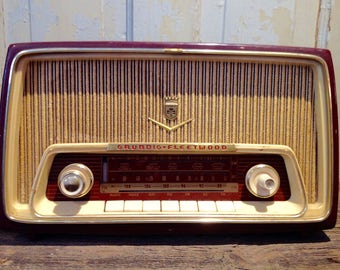 1958 Fleetwood 97CA Grundig Radio. Vintage Kitchen Radio. Vintage Grundig Fleetwood Radio. Mid-century Modern Radio.