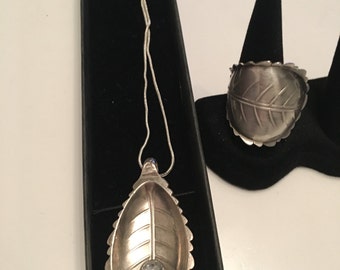 Jewelry set from special cutlery