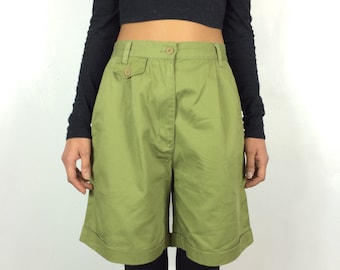 Vintage Chino Khaki Green High Waisted Shorts . Vtg 80s Cargo High Waist Wide Shorts . Olive Green Safari Shorts . Size Small UK 8 - 10 - 12
