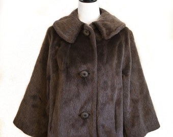 faux fur coat/faux fur fabric/bohemian fur coat/hippie fur coat/fur coats/swing dress coat/Mint condition/Mad men/Swinging Sixties/SIMOTTA