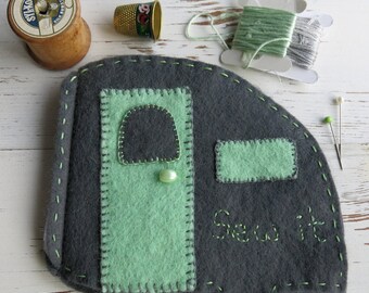 Embroidered needle case -Handmade needle case -needlecase -needle book -hand stitched -vintage caravan -sewing accessory -caravan -uk seller