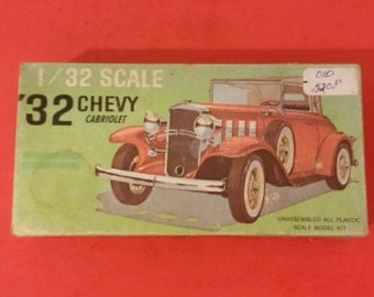 Vintage Model Kit by Palmer Plastic, '32 Chevy Cabriolet, 1/32 scale