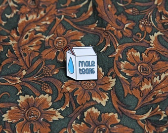 Pin male tears, soft enamel / Pins male tears en émail