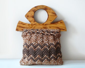 70's Macrame Crochet Brown Chevron Knit and Wood Handle Tote Bag Purse / Bohemian Hippie Chic