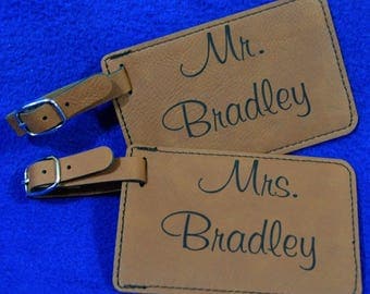 Bridal Shower Gift ~ Gift For Couple ~ Mr and Mrs Gift ~ Luggage Tag ~ Leather Tag ~ Bride And Groom Tag ~ Wedding Gift ~ Monogram Gifts ~