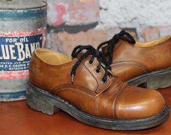 Vintage Dr Martens Doc Martens Original Brown Leather Cap Toe Oxford Women UK 7 US 9 9.5 --Made in England