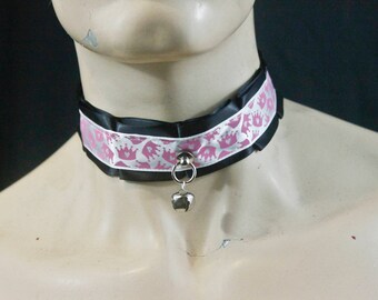 Black princess crown pleated ribbon collar