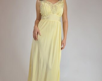 Vintage Nightgown, Yellow Nightgown, Bridal Nightgown, 40s Nightgown, Retro Nightgown, Movie Star Nightgown, 1940s Nightgown,