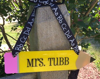 Gift for Teacher - Teacher Appreciation - Personalized Pencil - Back to School Gift - Personalized Teacher Gift - Year End Teacher Gift