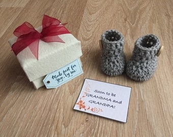 Grey Baby Booties with Love Button in a Gift Box Size Newborn, Pregnancy Announcement Gift, Pregnancy Reveal to Grandparents, Baby Shower