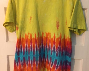 Bright rainbow tie dye t-shirt Size M-L