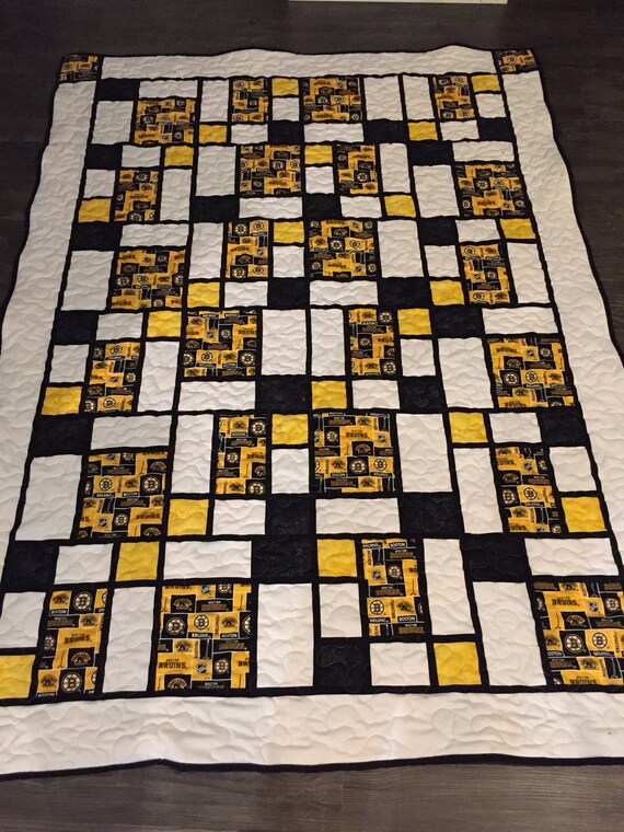 Items similar to Boston Bruins NHL Quilt on Etsy