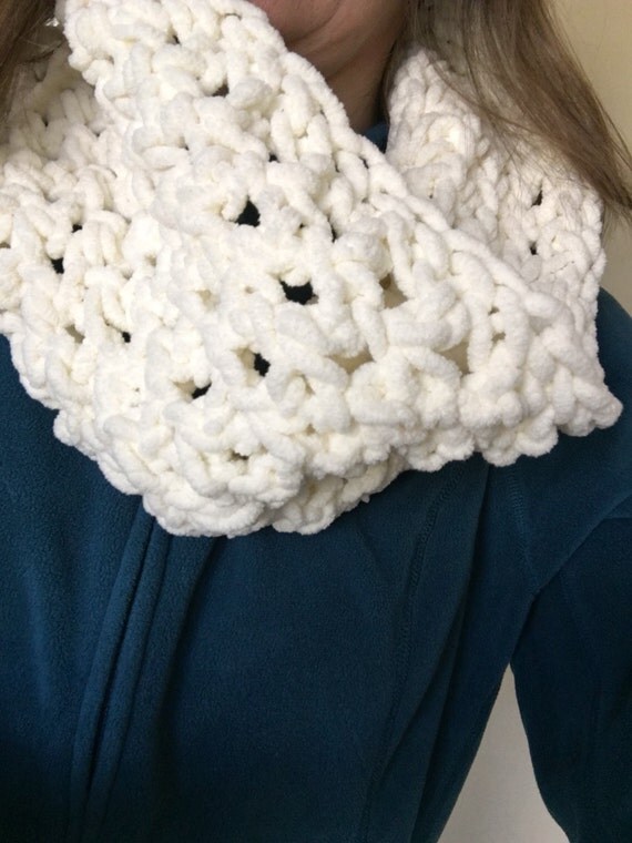 PATTERN: The Parmesan Infinity Scarf Beginner Crochet