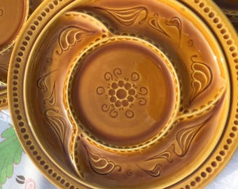 Set of 7 Gorgeous French Vintage 1970s Majolica Barbotine Fondue or Raclette Plates / Serve Canapés & Entrees / Beautiful French Dining Ware