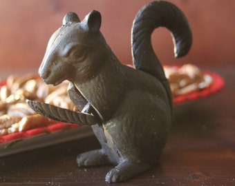Adorable Cast Iron Squirrel Nutcracker, Country decor, Great decoration! Great Gift!