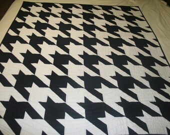 Alabama Houndstooth Quilt