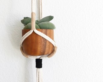 Macrame plant hanger/ Modern macrame plant hanger/ Macrame hanging/ Plant hanger/ hanging planter/ macrame plant holder/ pot hanger
