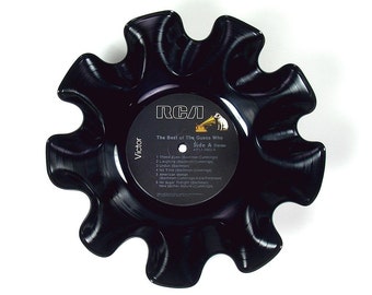 The Guess Who Vinyl Record Bowl Vintage LP Album 1971 (The Best of the Guess Who) Black RCA Label with Dog