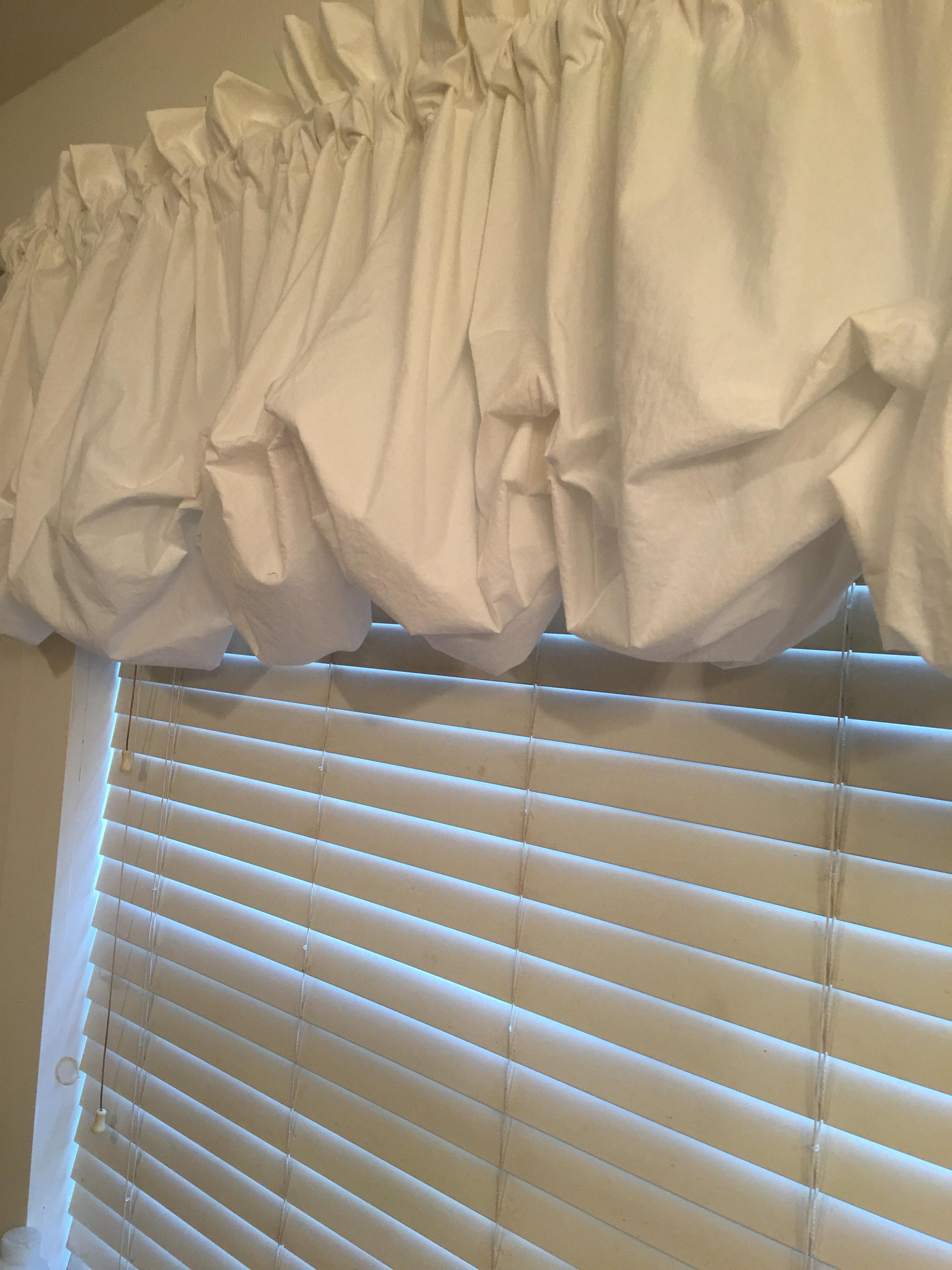 White balloon curtain without ruffles for double window