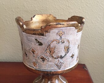 Italian florentia plaster planter