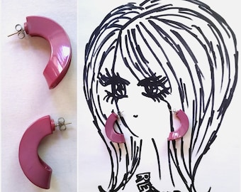 Unique Loopy Dusty Purple Vintage 70s Pierced Plastic Earrings