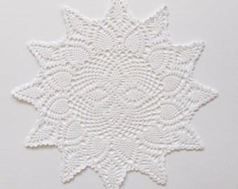 White Doily Crochet Cotton Lace with Pineapple Center and Scalloped Pineapple Edge Heirloom Quality