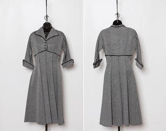 Vintage 1940s dress by Loma Leads