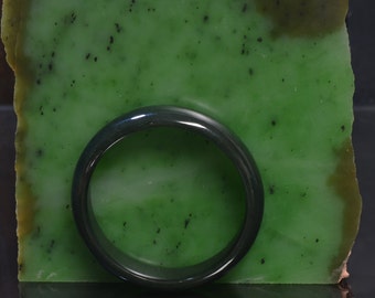 Premium Siberian Green Nephrite Jade Bangle