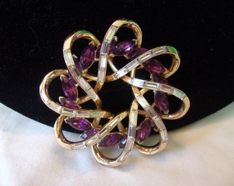 TRIFARI Pat Pend Sculptural Brooch Purple Diamante Glass Rhinestone Vintage Gold Plate
