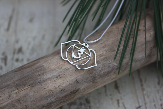 THIRD EYE CHAKRA -Chakra Necklace- Om Necklace- Flower- Chakra symbols- Yoga- Spiritual- Crystals- Reiki Necklace- Party- Third eye Necklace