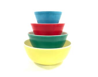 Vintage Pyrex Primary Color Mixing Bowls / Set of 4 Nesting Bowls / 401 402 403 404 / Red Yellow Blue Green / 1950s Kitchen