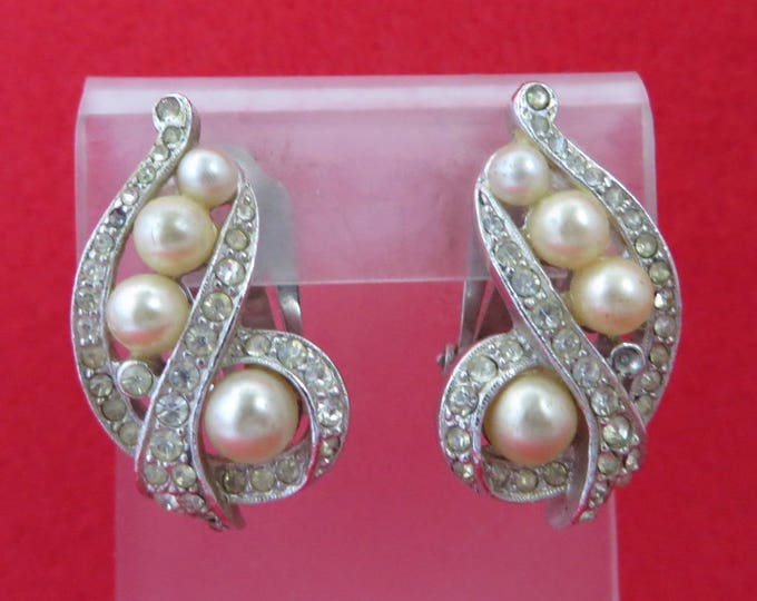 ON SALE! Vintage Marvella Faux Pearl Rhinestone Earrings, Silver Tone Clip-on Earrings