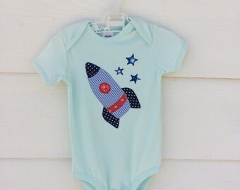 Baby boys spaceship onesie, short sleeved appliqued bodysuit. Size 6-12 months .