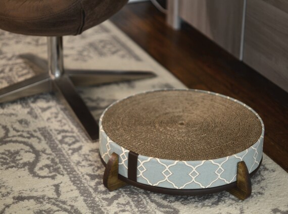 round cardboard cat scratcher