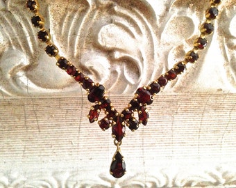 Garnet necklace Gold necklace Garnet pendant Lavalier necklace Gold jewellery Garnet jewelry Gold choker Victorian jewelry Prom jewelry